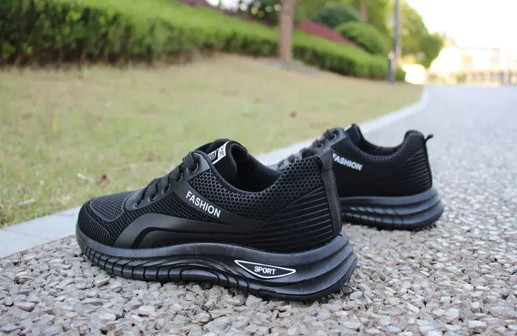 Men's Casual Sneakers New Breathable Sports Shoes